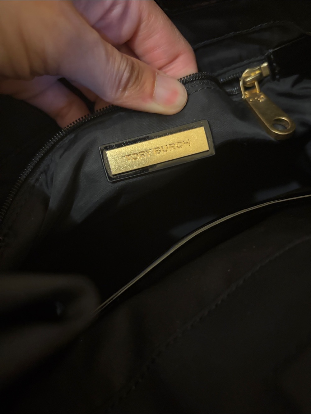Tory Burch Black Patent Logo Tote - Picture 7 of 8
